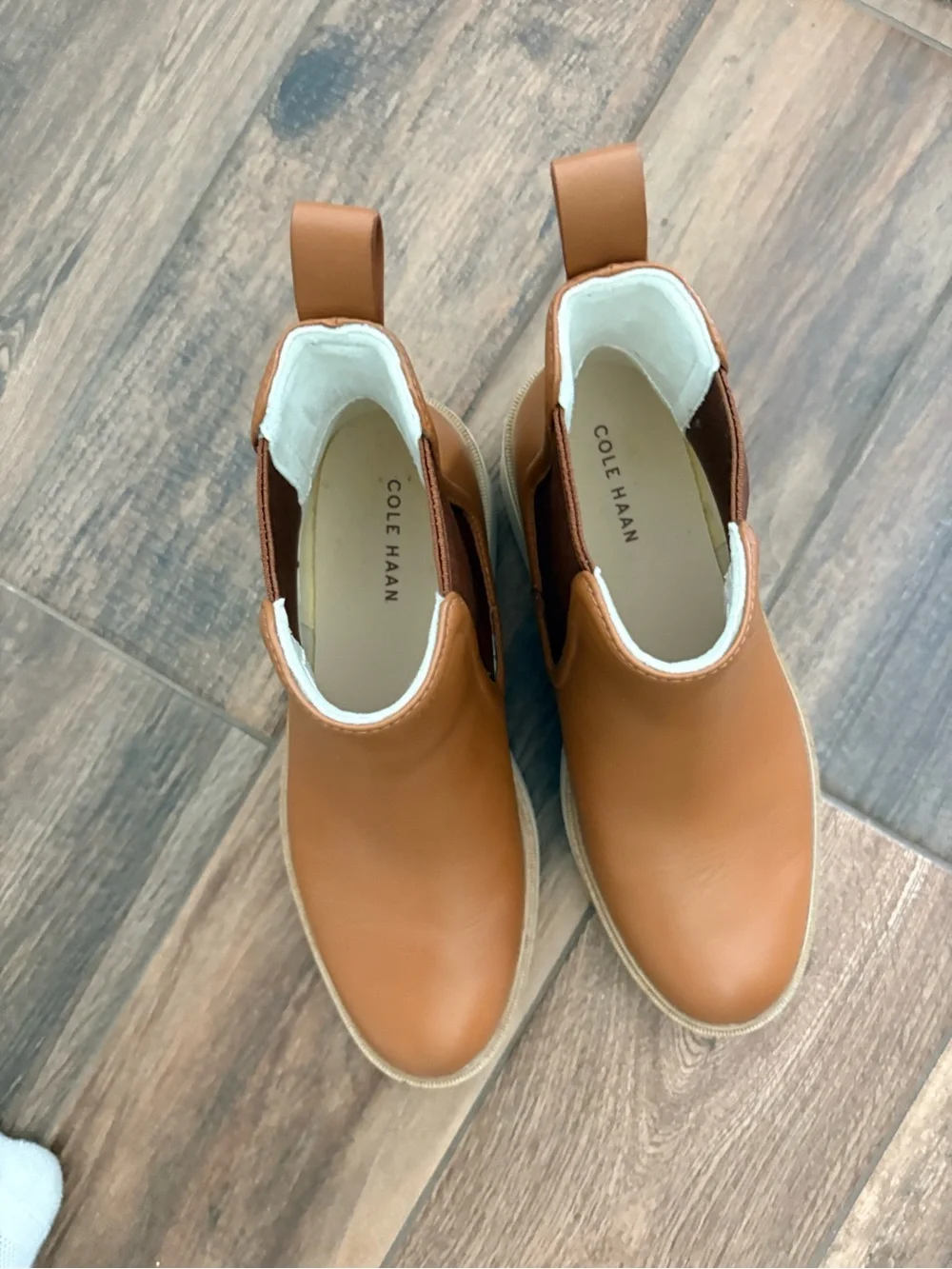 New Cole Haan Women’s Tan Leather Chukka Chelsea Boots